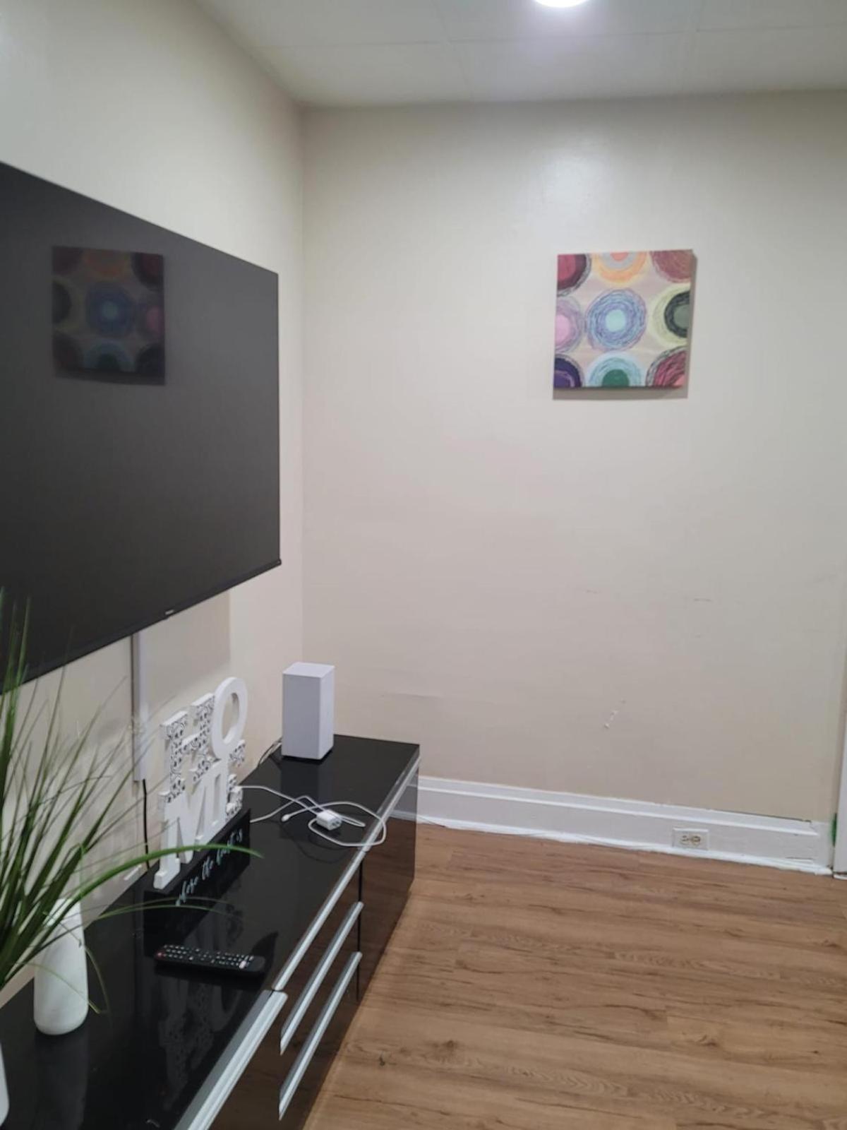 Z & Z Apartment Newark Esterno foto